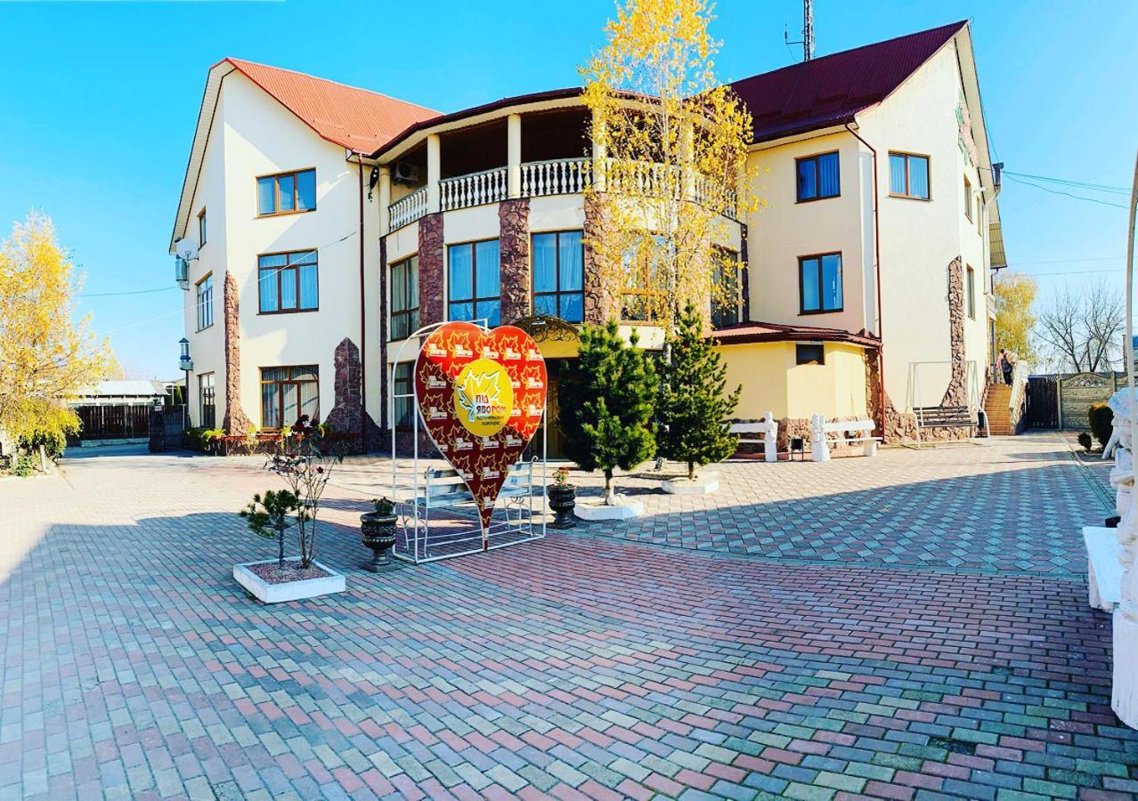Pid Yavorom Hotel Drogomirchany Exterior foto