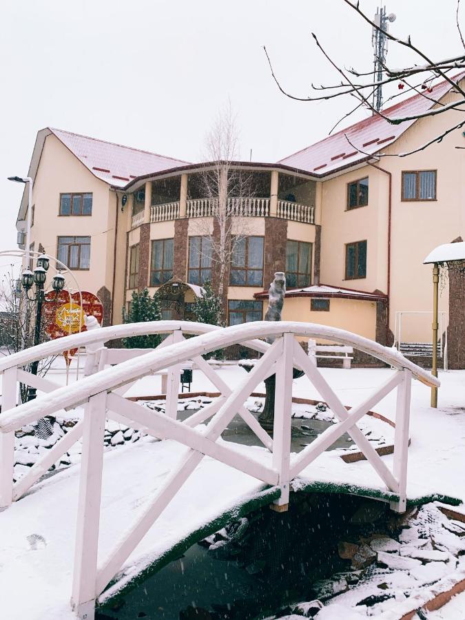 Pid Yavorom Hotel Drogomirchany Exterior foto
